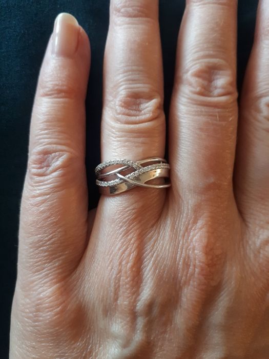 Srebrny pierścionek