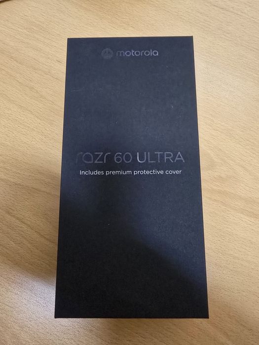 Motorola Razr 60 Ultra Igual a Novo - 512Gb