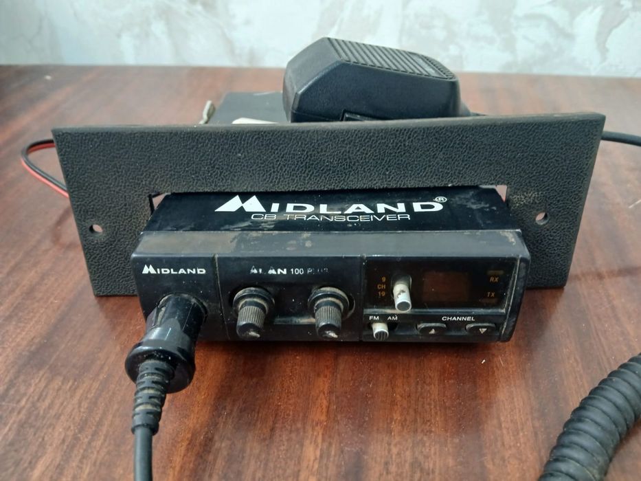 Радиостанция Midland