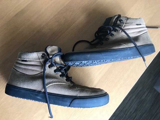 Sapatilhas Bota Castanhas Element T40.5 usadas