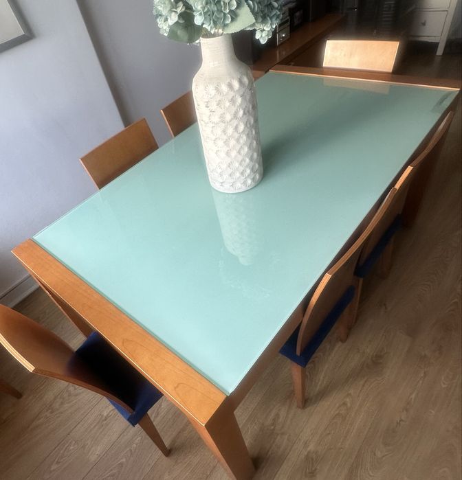 Mesa + 8 cadeiras