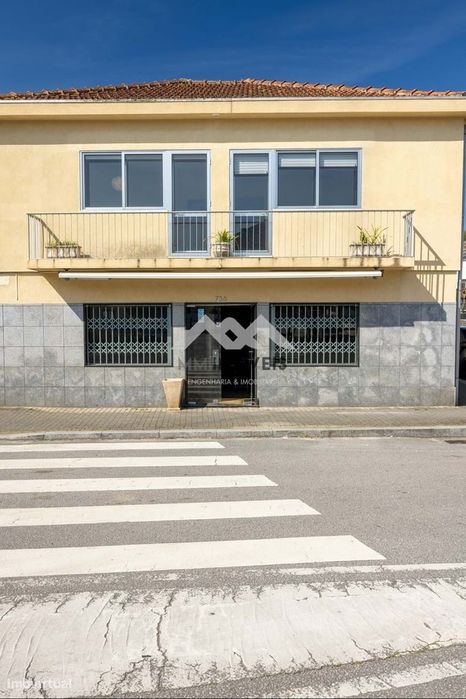 Imóvel Único: Habitação + Espaço Comercial | Excelente Oportunidade de