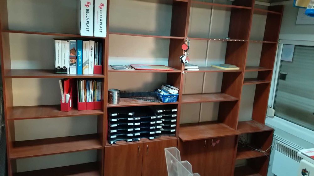 Meble biurowe półki  biurka szafki regały