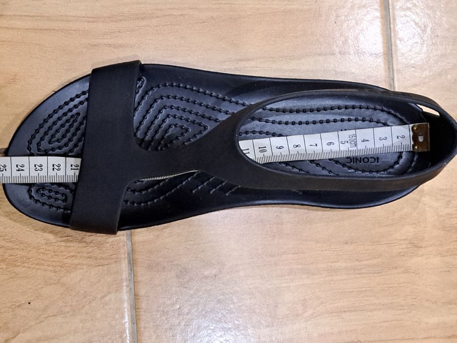 Crocs Serena W7 sandały nowe z metką