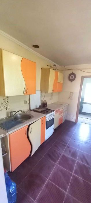 Продаж будинку туалет, ванна та автономне опалення.