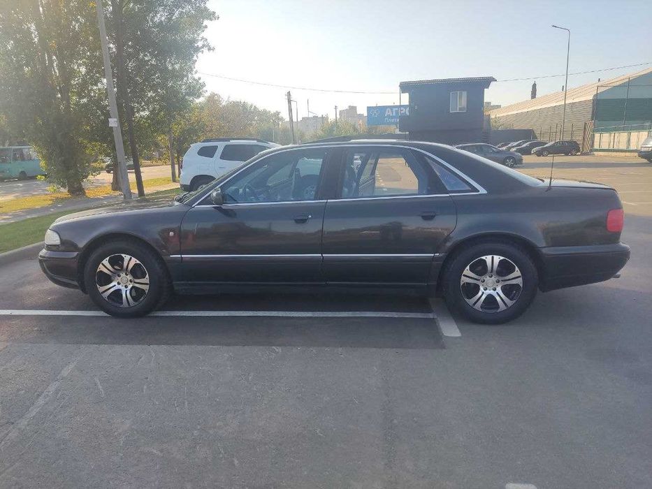 Своя Ауди А4, Audi A8, 4,2; газ/бензин.