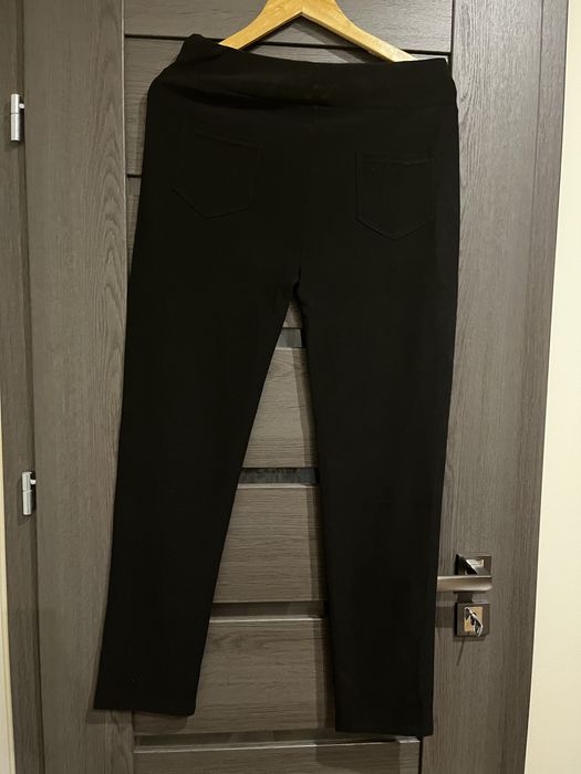Nowe czarne spodnie