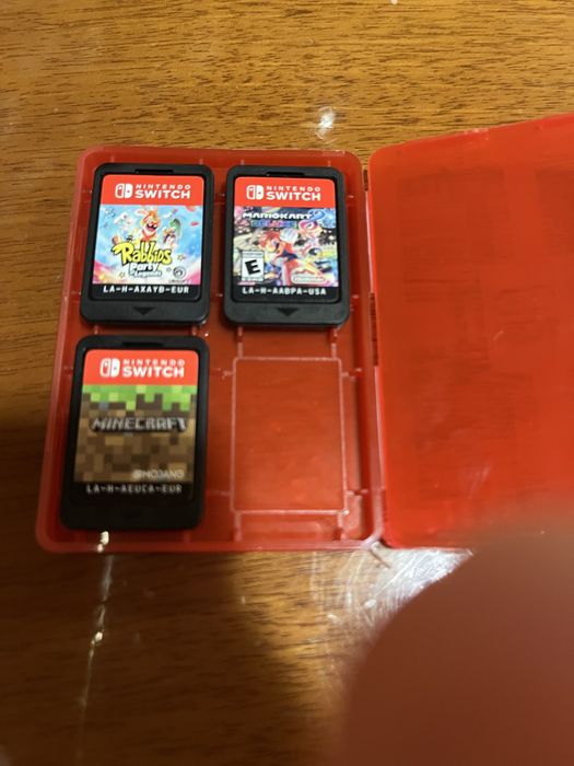 Продам Nintendo switch.