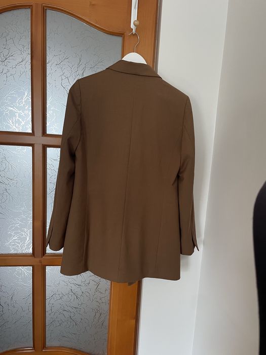 Жіночий двобортний жакет  Zara. S