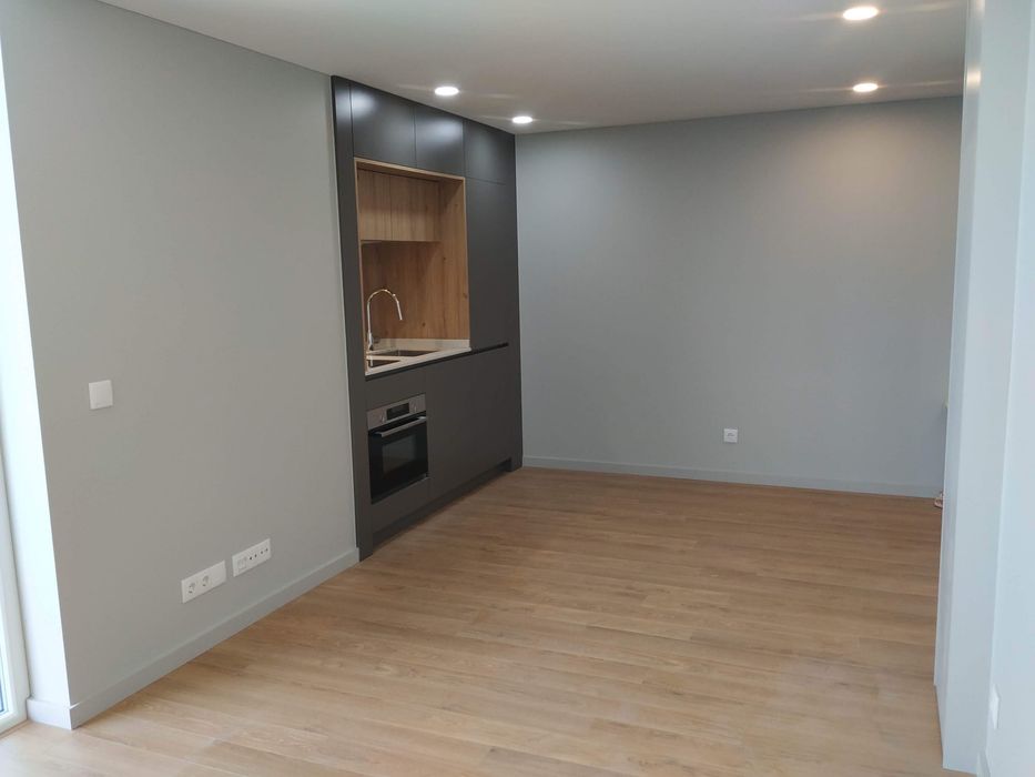 T0 no centro de Aveiro junto à estação de comboio.