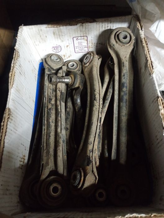 Задні ричаги w210
