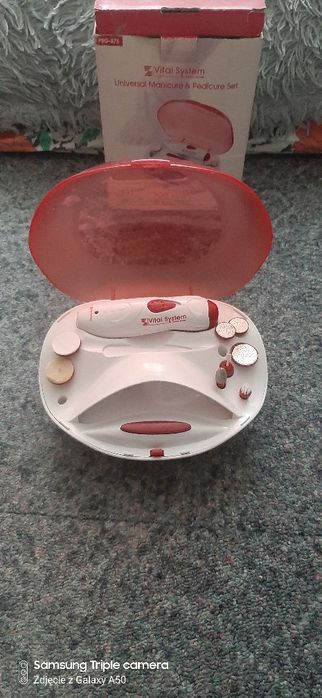 Universal Manicure i Pedicure