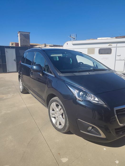 Peugeot 5008 BlueHDI 120 EAT6 Stop & Start Allure