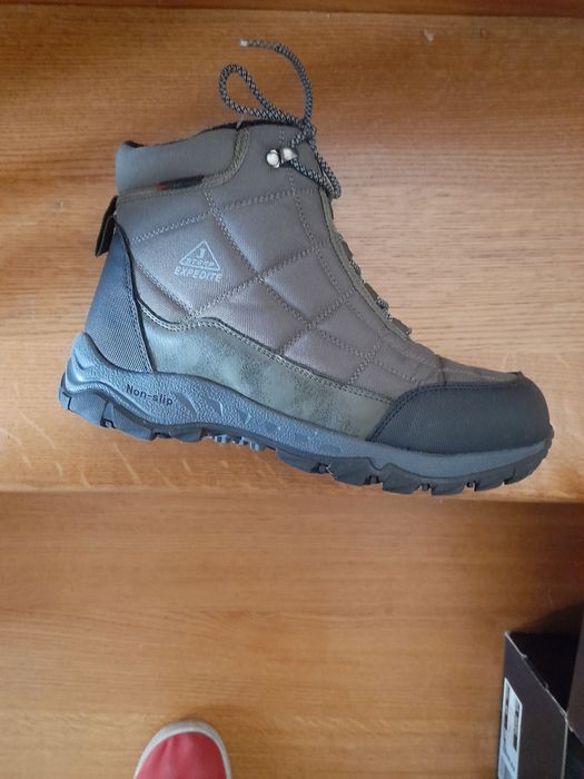 Взуття зимове фірми Горетекс, чоловіче,дитяче, тепле шкіра ,текстиль ,