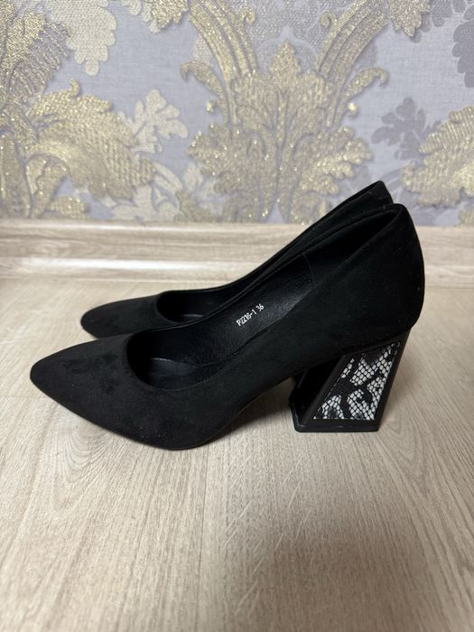 Туфлі жіночі
