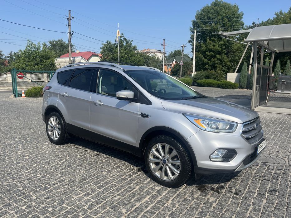 Продаю Ford Escape
