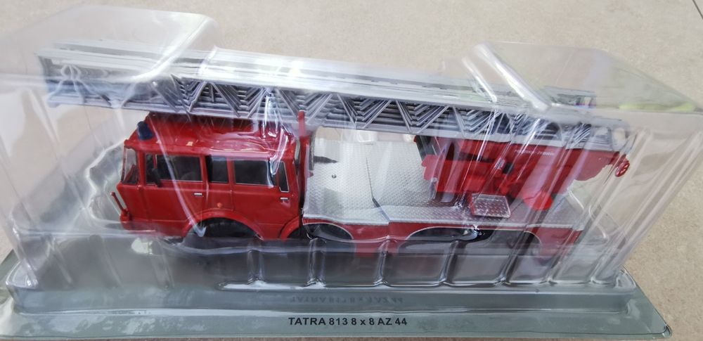 Tatra  813  8x8 AZ 44 straż pożarna Deagostini w skali 1 :43