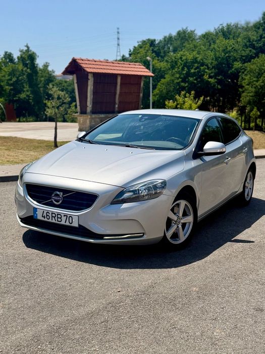 Volvo V40 D2