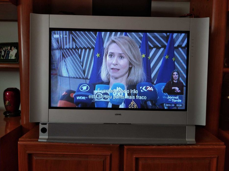 Televisor Loewe Vitros - 27"