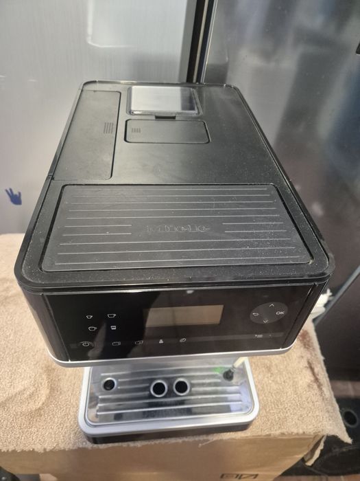 Кавоварка Miele   CM6350