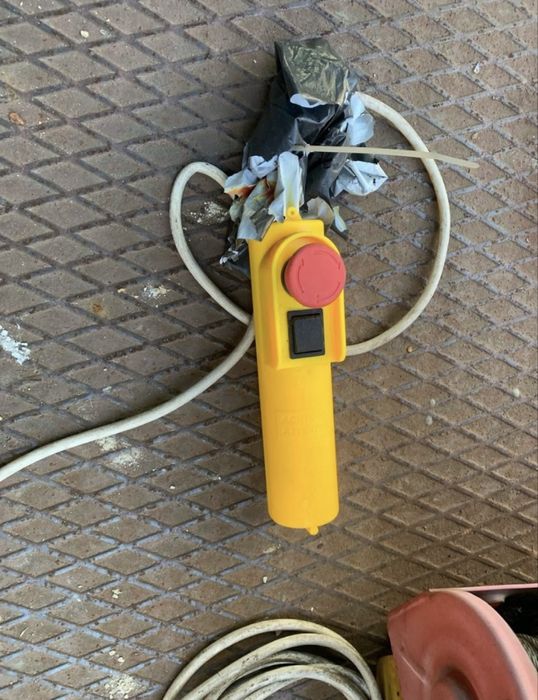 Підйомник сонячних панелей покрівельних та будівельних матеріалів на д