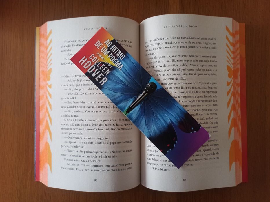 Livro Ao ritmo de um poema Collen Hoover