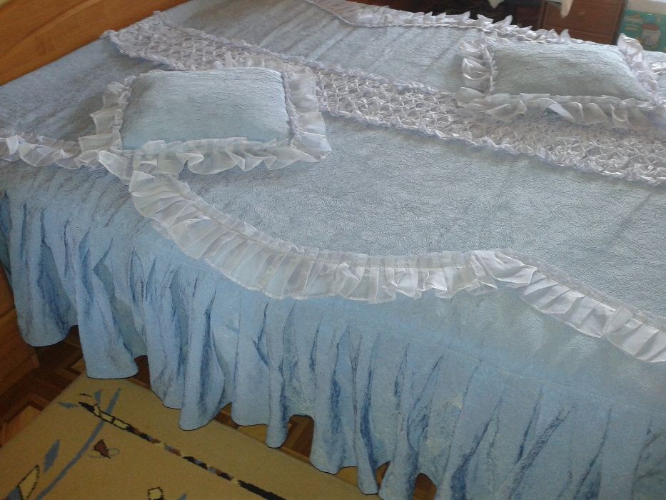 покрывало на кровать