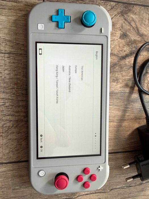 Konsola Nintendo Switch Lite 32GB edycja Pokemon Zacian & Zamazenta