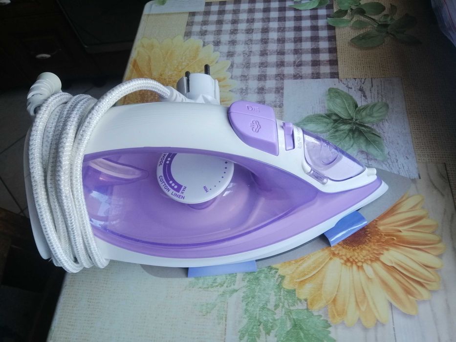Утюг Philips GC1026