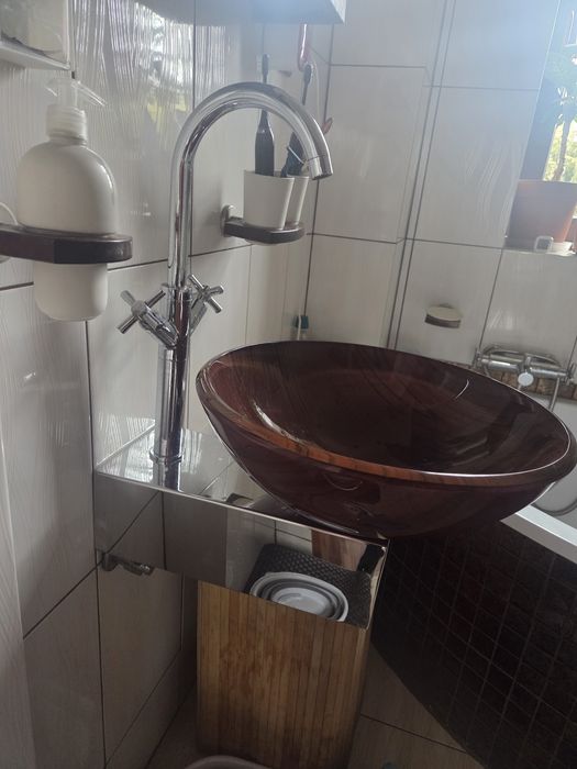 Umywalka- misa + szafka gratis