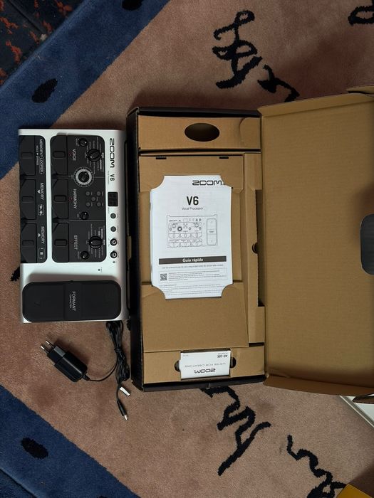 Processador de voz Zoom V6 SP Novo