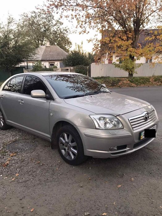 Продам Тойота Авенсис 2004 года.