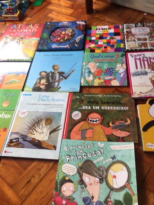 Livros infantis como novos