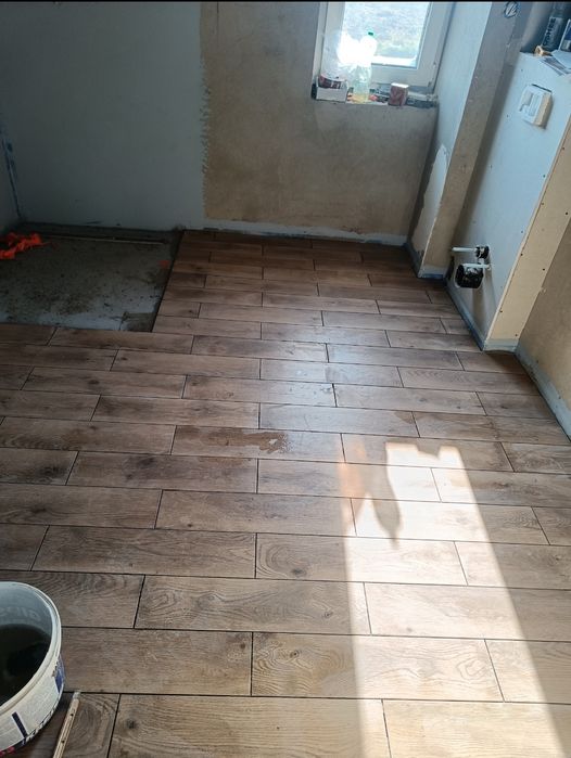 Malowanie 12zł/m^2    szpachlowanie 32zł/m^2
