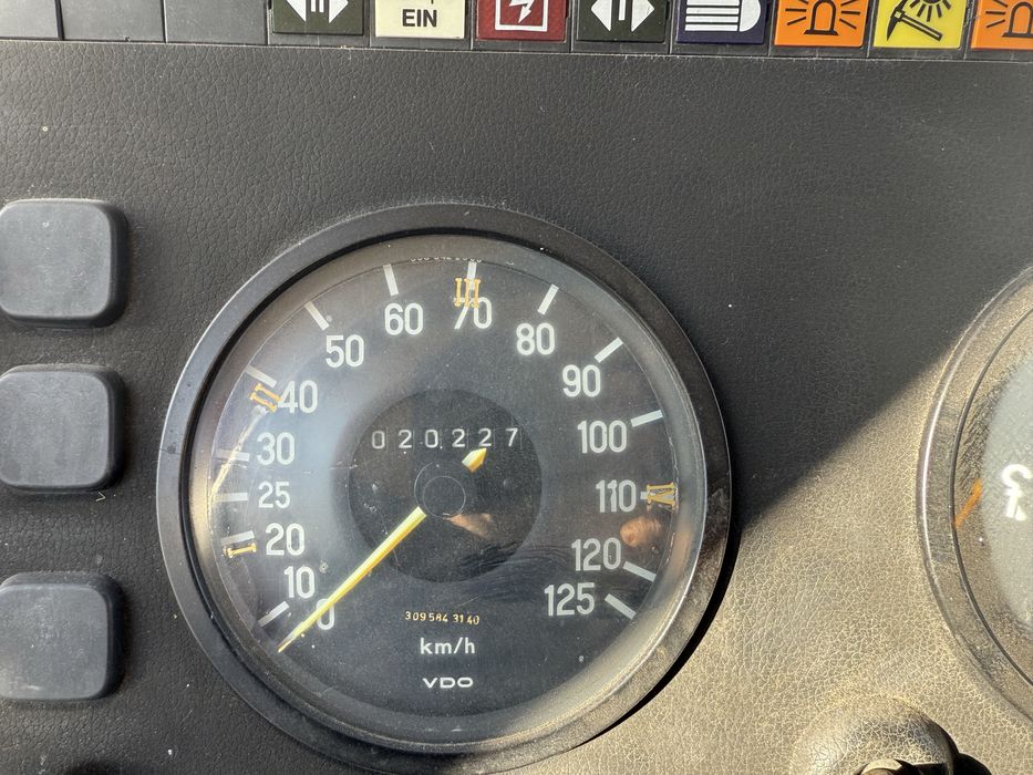 Mercedes 409  okazja swietny stan 20000 km  9 osobowy straż pożarna