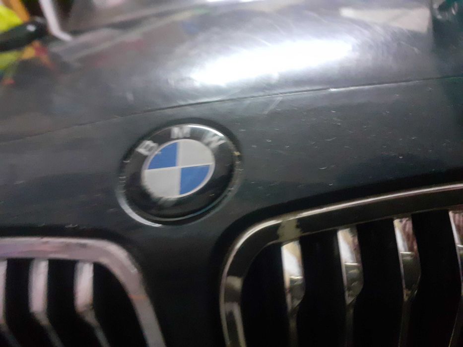 Carro BMW elétrico para criança