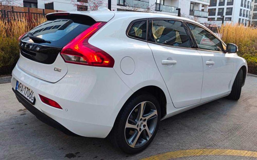 Samochód osobowy volvo v40