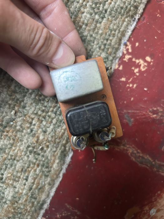 Реле/Конденсатори та інші деталі ссср