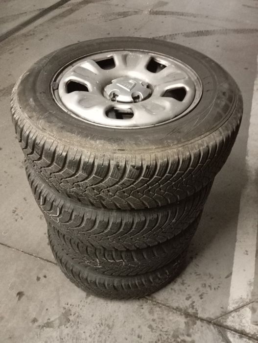 Koła zimowe Dacia Duster 215/ 65/ 16 98H Falken  Eurowinter  HSO1 SUV