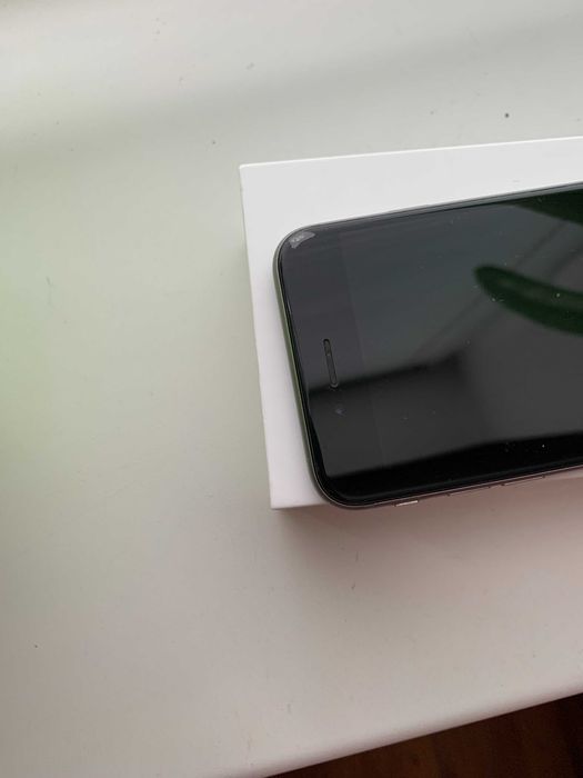 Телефон IPhone 6S