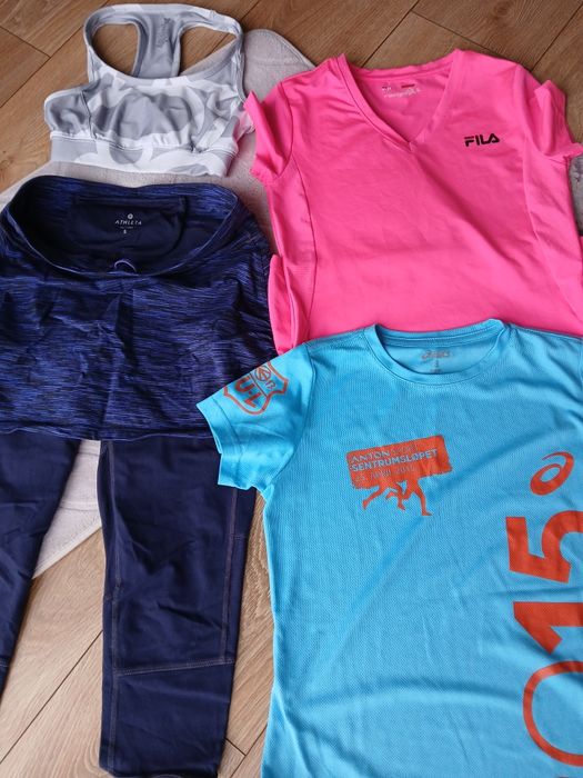 Zestaw sportowy leginsy,top i 2 bluzki roz S