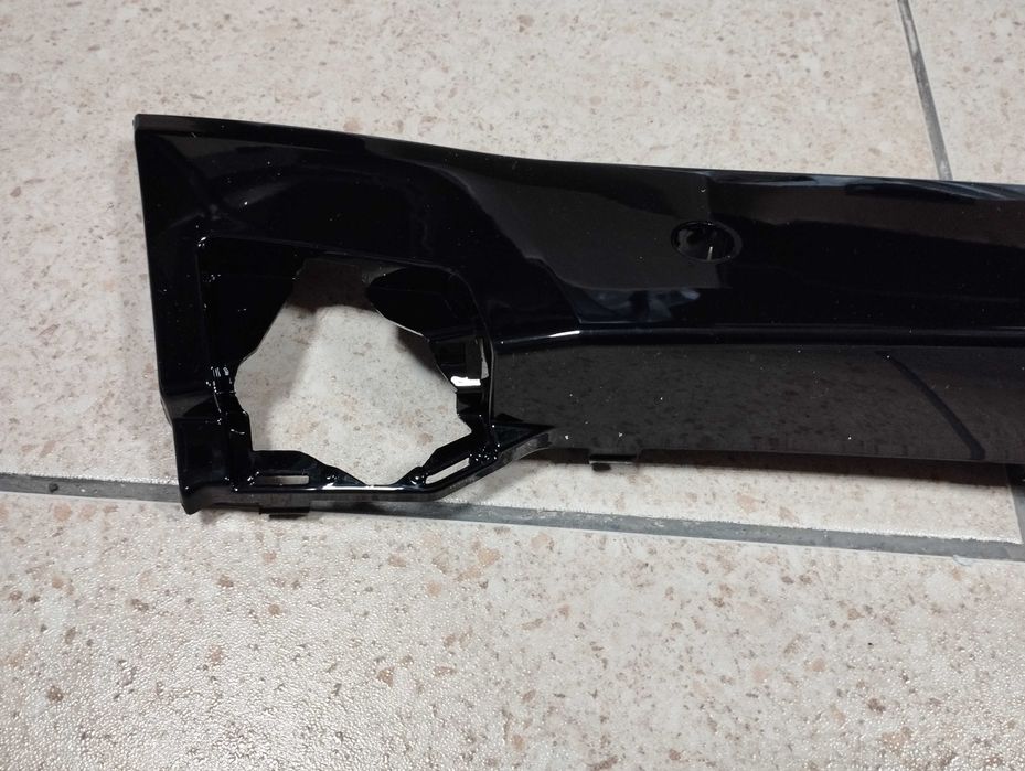 BMW X3 G01 Накладка центр під номер М пакет 51118081059 рестайлінг