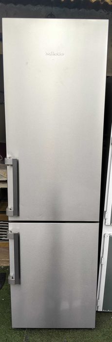 Frigorífico combinado Miele modelo KFN4799AD