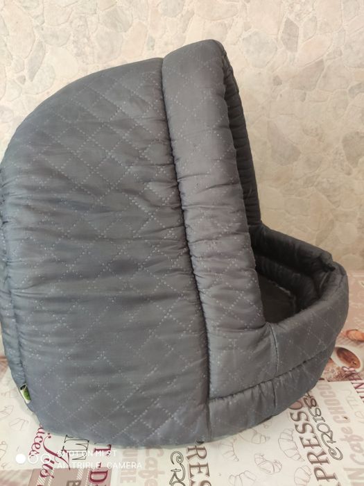 Домик лежанка  для собак б/у