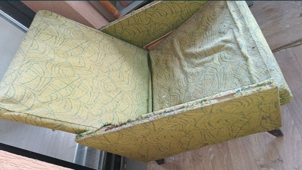 Стул деревянный СССР. Кресло-кровать раскладное. Диван книжка.