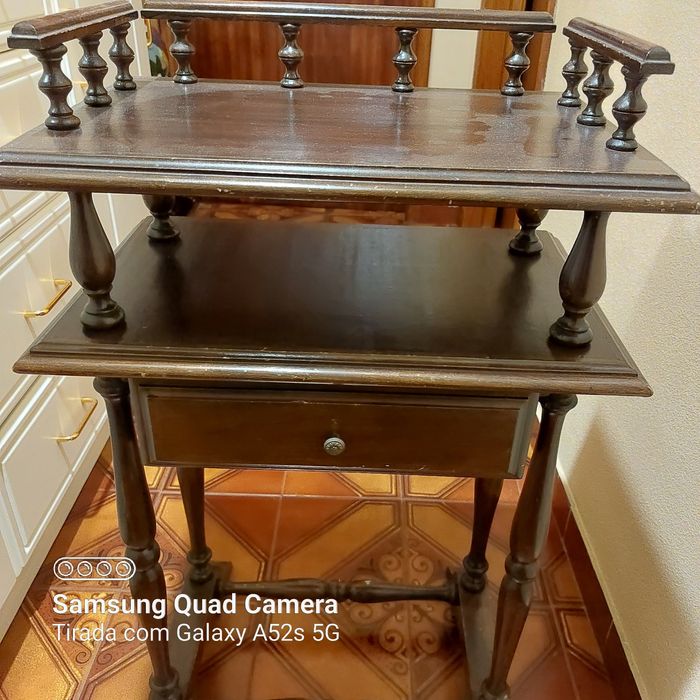 Mesinha para telefone