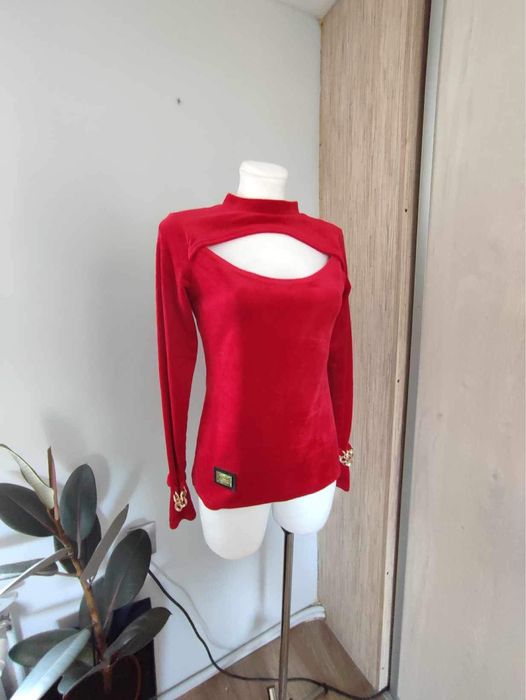 Czerwona bluzka damska z weluru, dekolt łezka, La Mu, rozmiar M/L