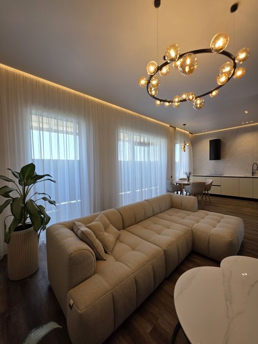 Продажа чотирьох кімнатного таунхаусу в максимальній комплектації