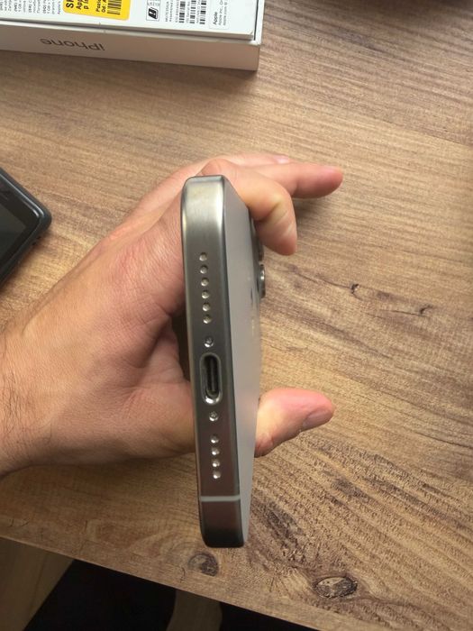 Продам iphone 15 pro max 512 gb на запчастини