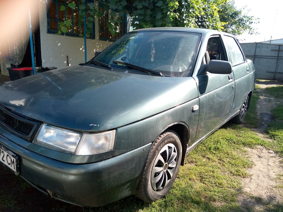 В продажі ваз 2110